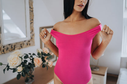 Stringbody mit breiten Trägern