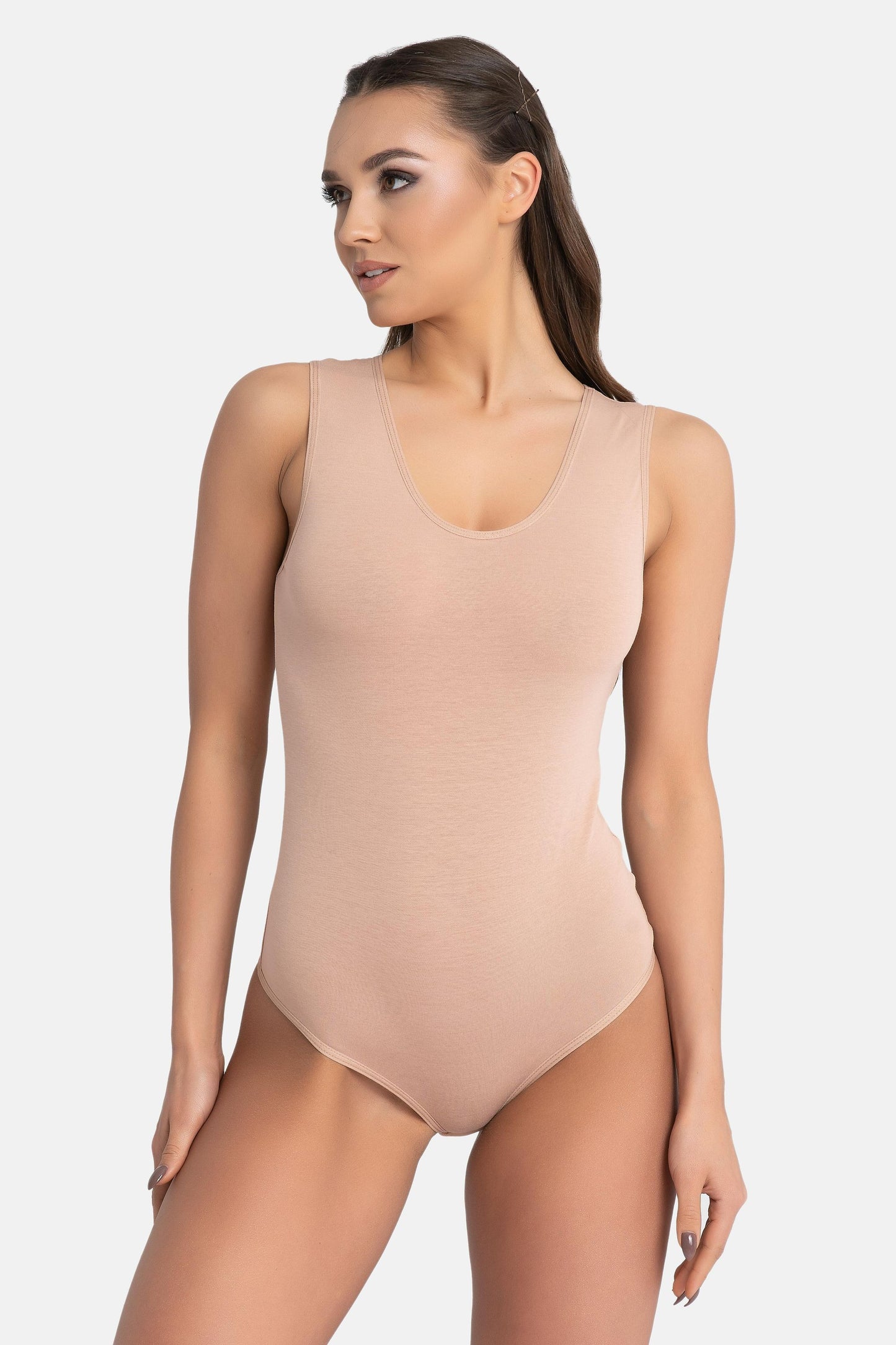 Stringbody mit breiten Trägern