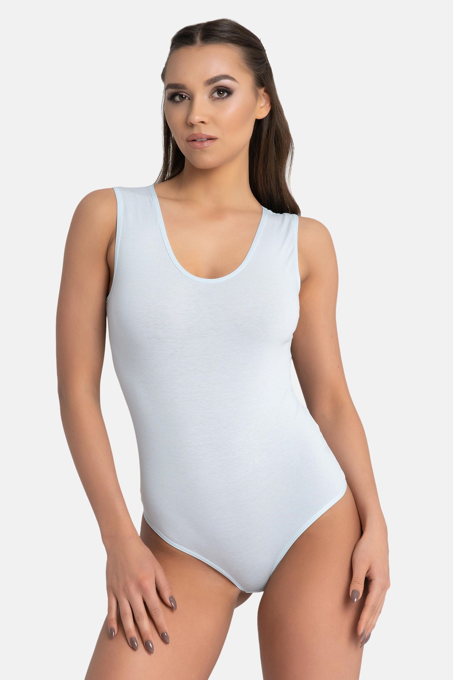 Stringbody mit breiten Trägern