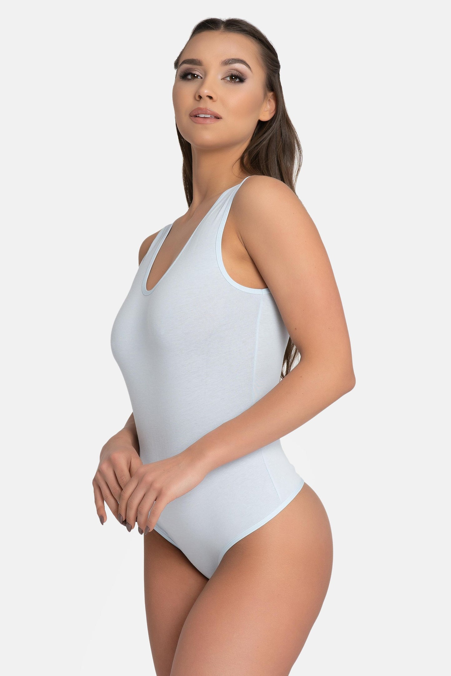 Stringbody mit breiten Trägern