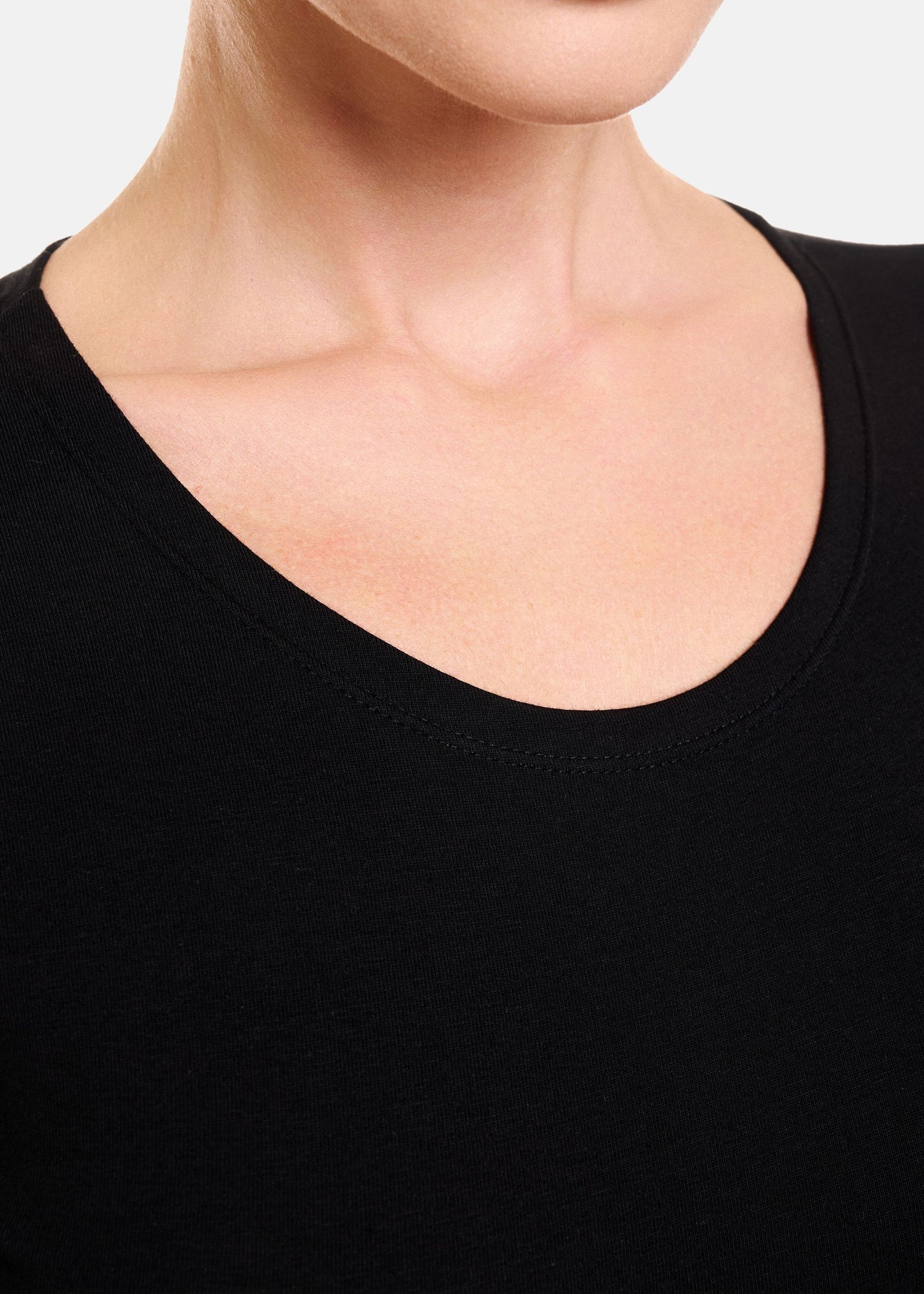 Evoni Long Sleeve Bodysuit Crew Neck