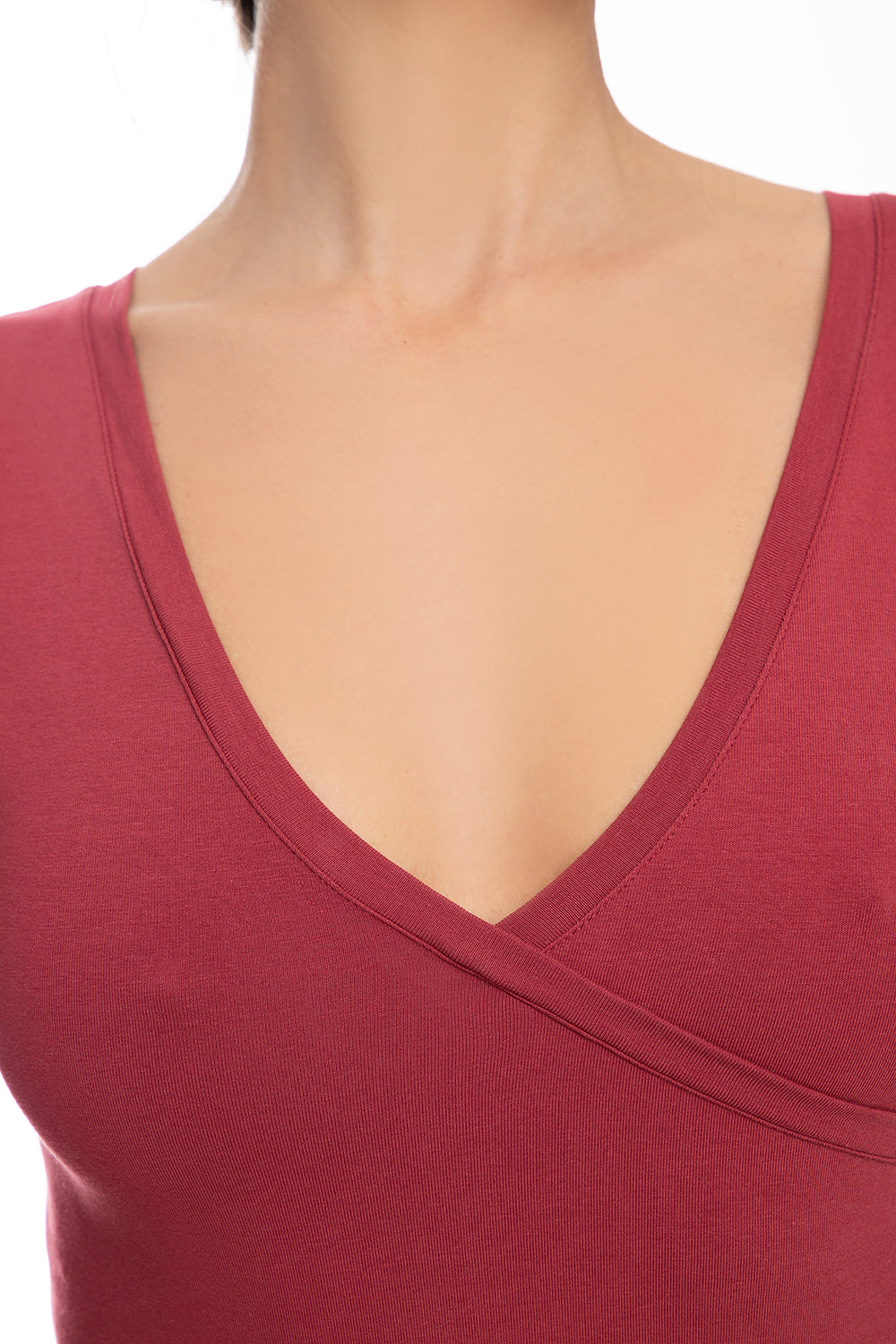 Kurzarmbody mit V-Dekolleté