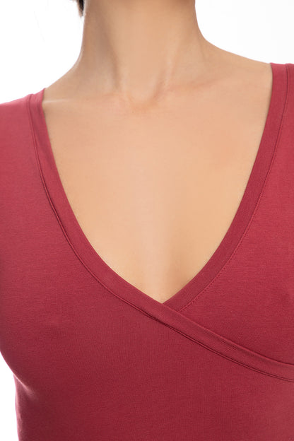 Kurzarmbody mit V-Dekolleté