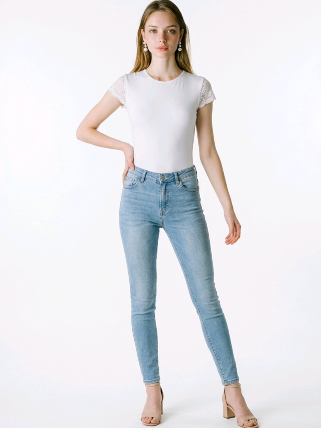 Body mit hohem Rundkragen & Spitze