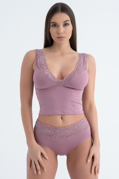 Lace lingerie set