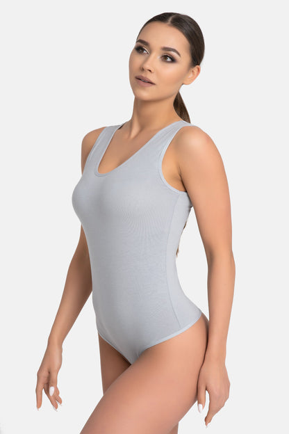 Stringbody mit breiten Trägern